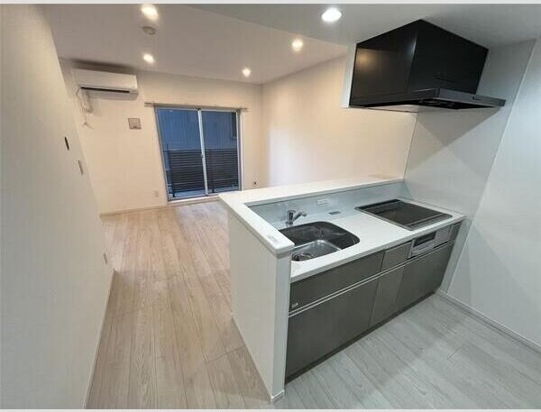 LUANA・AIR・RESIDENCE五橋の物件内観写真