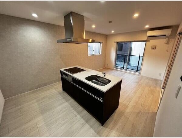 LUANA・AIR・RESIDENCE五橋の物件内観写真