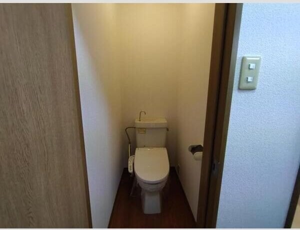 サンスイート八乙女の物件内観写真