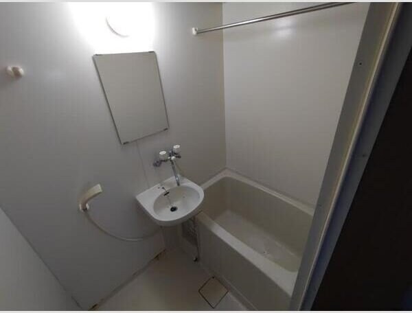 サンスイート八乙女の物件内観写真