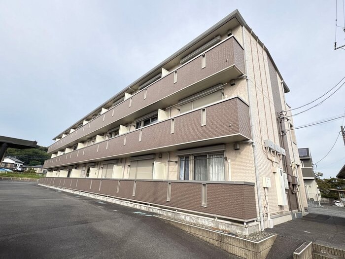 マリオーネ八千代の物件外観写真