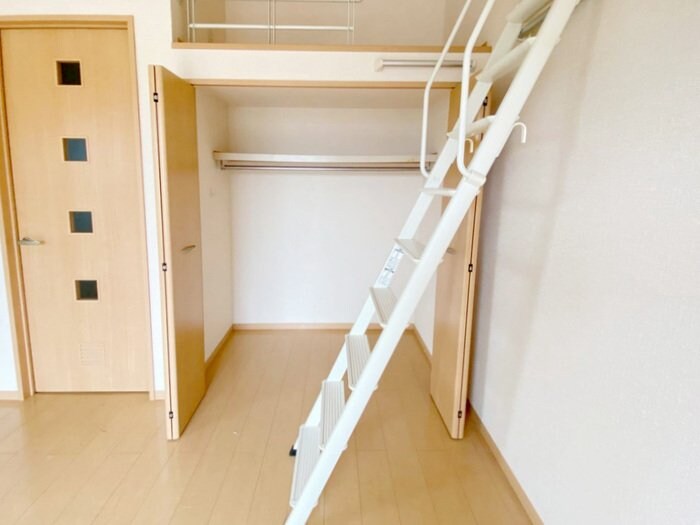 ローレルコート IIIの物件内観写真