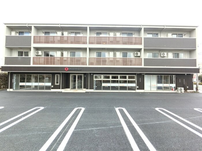 ロイジェントイン前橋の物件外観写真