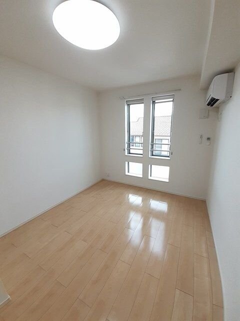 ラ・ベレッツァの物件内観写真