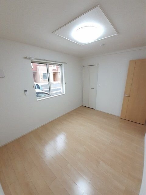 ロックヴィレッジIの物件内観写真