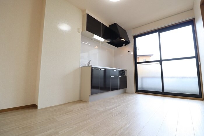 エピナール Dの物件内観写真