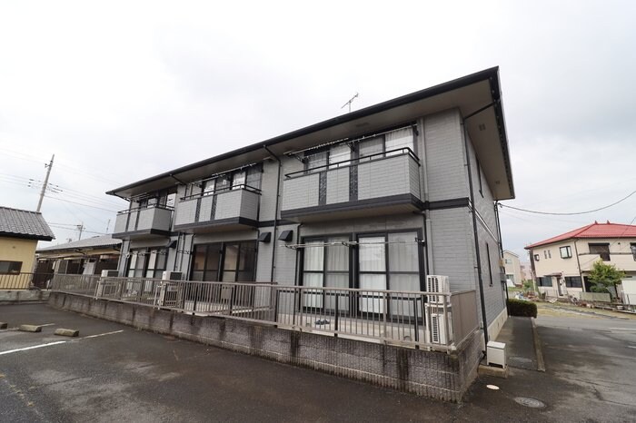 エピナール Dの物件外観写真