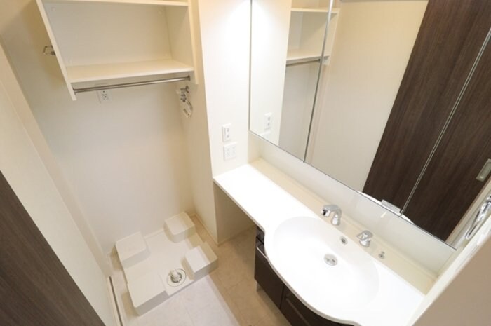 コンフォートレジデンス宮子 Bの物件内観写真