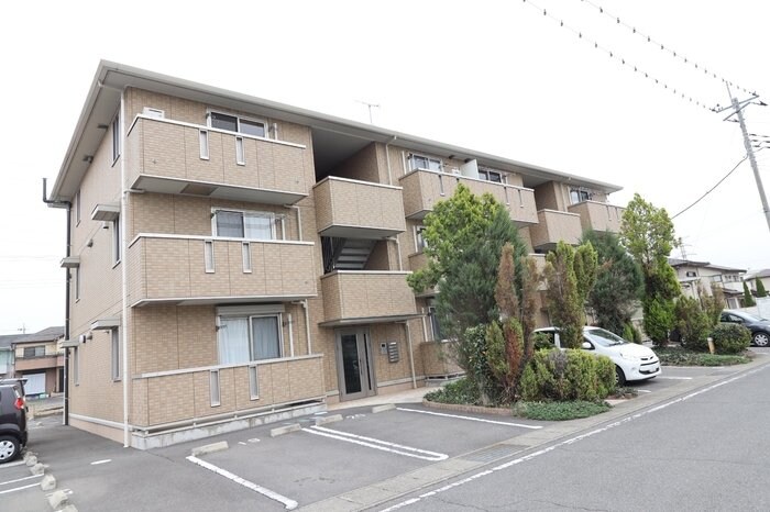 フローラM IIの物件外観写真