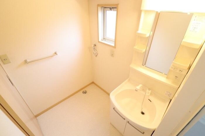 ヴィラ・ブルーノ Eの物件内観写真