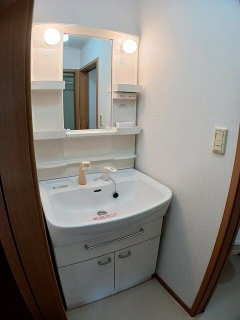 エーデルシュタイン Bの物件内観写真