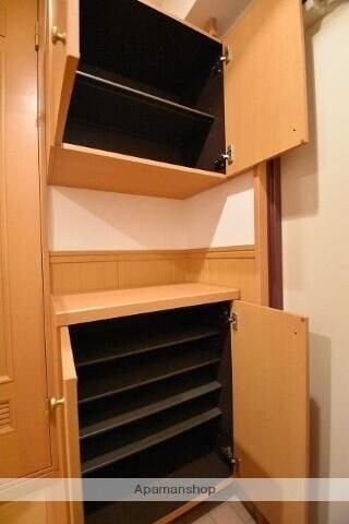 ヴィラ・マリポーサの物件内観写真