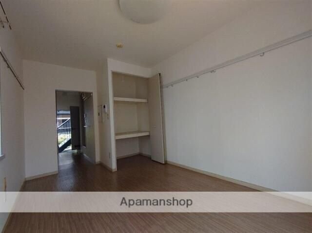 ライヴリP・Q・Rの物件内観写真