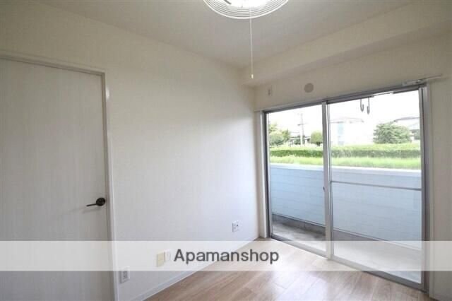 ウィステリアマンションの物件内観写真