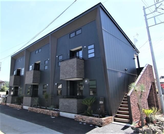 ブルックリンアパートメントの物件外観写真