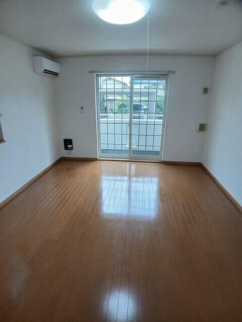 ナッツベリーハウス Bの物件内観写真