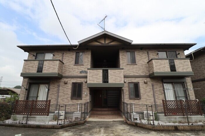 ラ・プランタン Dの物件外観写真