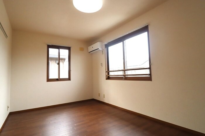 ラファエル Vの物件内観写真