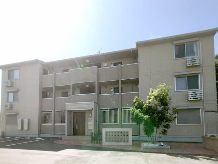 クラリーチェの物件外観写真