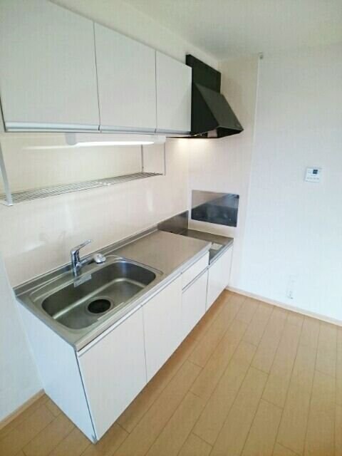 プルメリア ガーデンDの物件内観写真