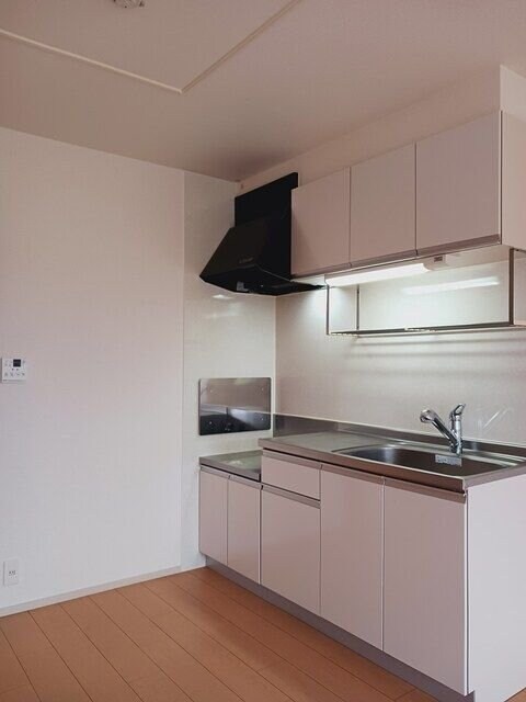 カーサプラシードBの物件内観写真