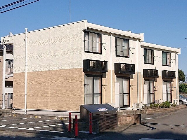 レオパレスプレサージュの物件外観写真