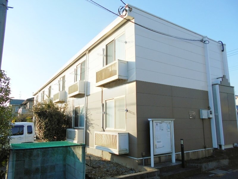 レオパレスアゼリアの物件外観写真