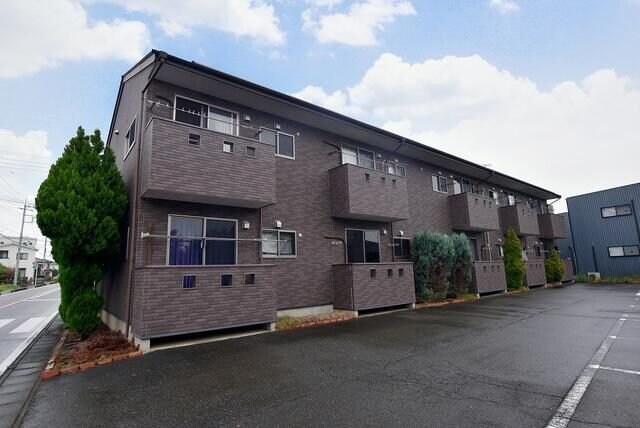 グラン・ラージの物件外観写真