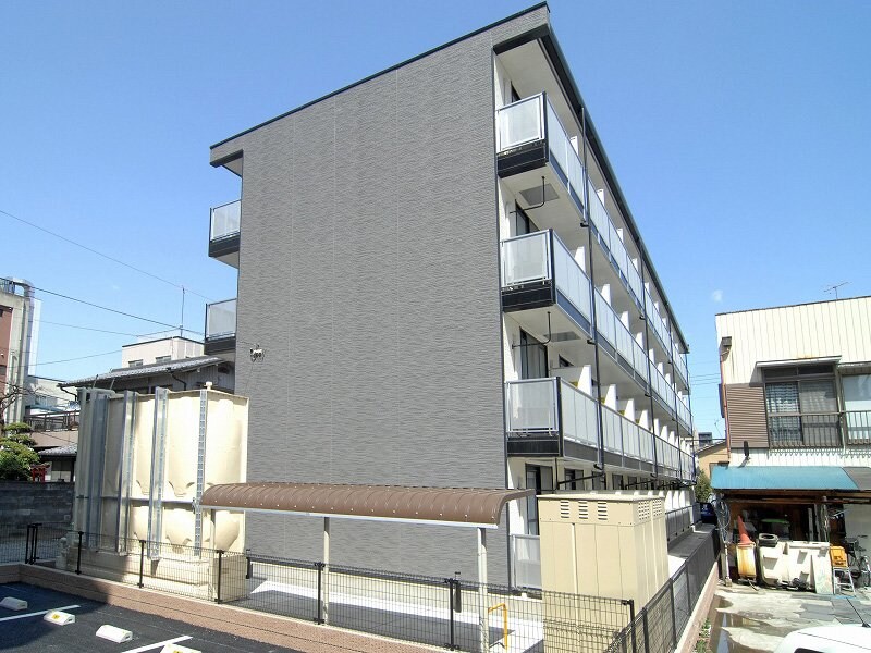 レオパレスつくばの物件外観写真