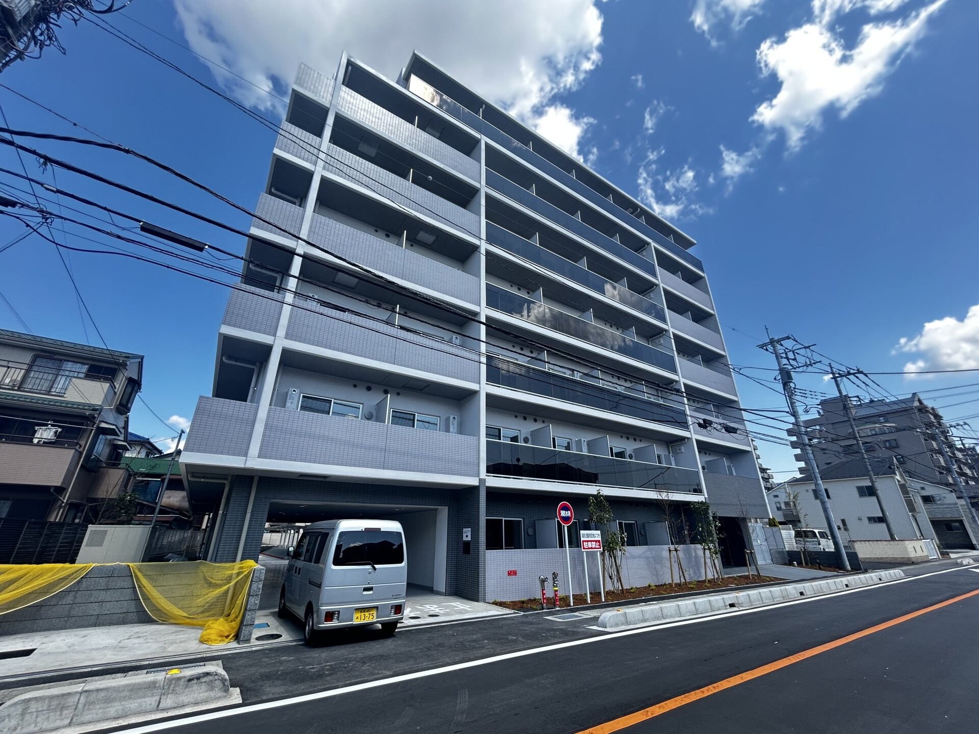 GENOVIA谷塚の物件外観写真