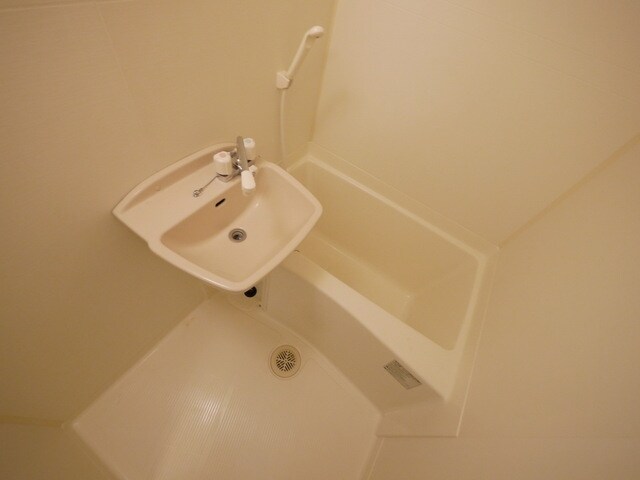 レオパレスブルージュの物件内観写真