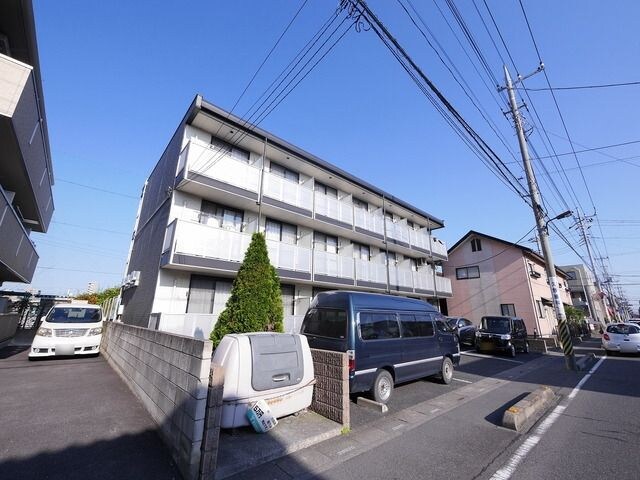 レオパレスFlatelierの物件外観写真