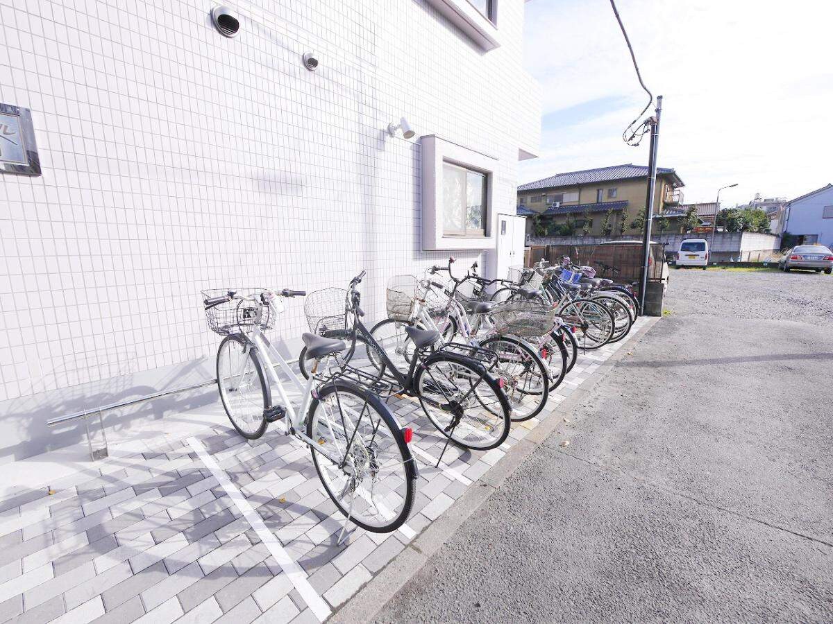 ベルドゥムール草加金明の物件内観写真