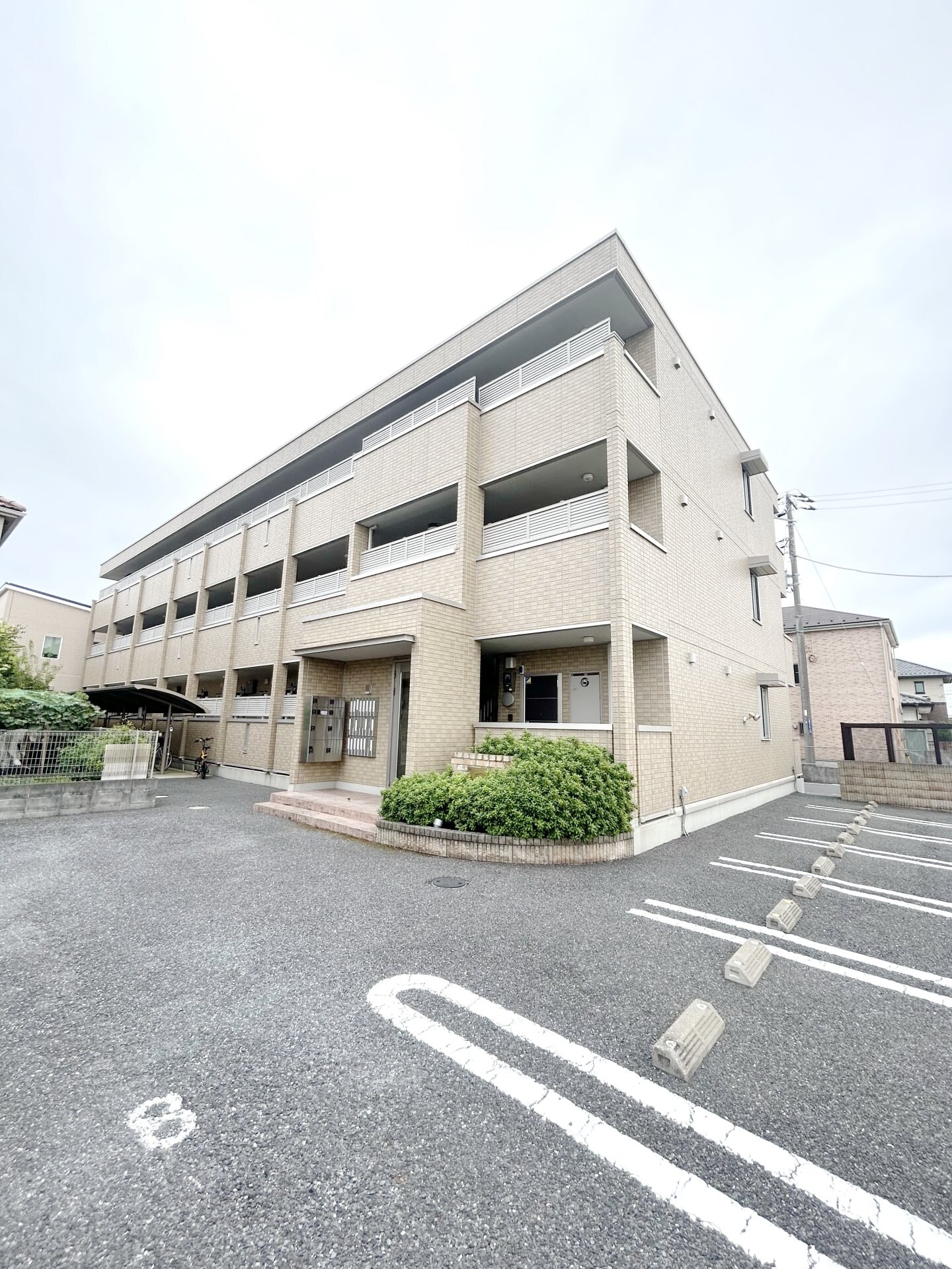 シャルムの物件外観写真