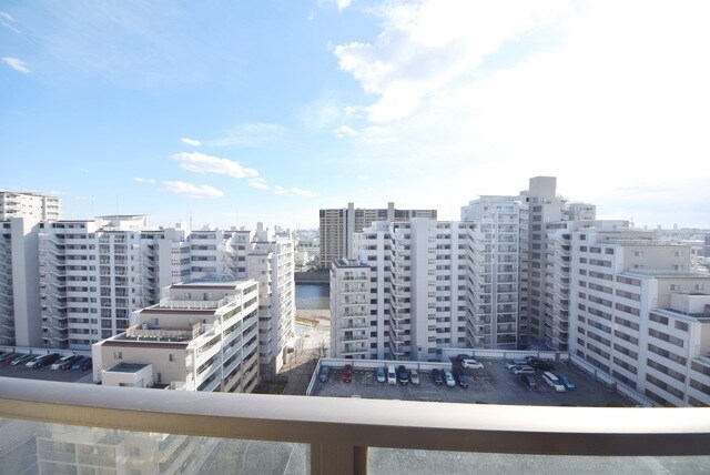 ロイヤルパークス新田の物件内観写真