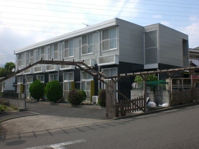 レオパレスエメラルドの物件外観写真