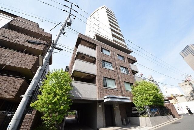 アルティスコート南青山の物件外観写真