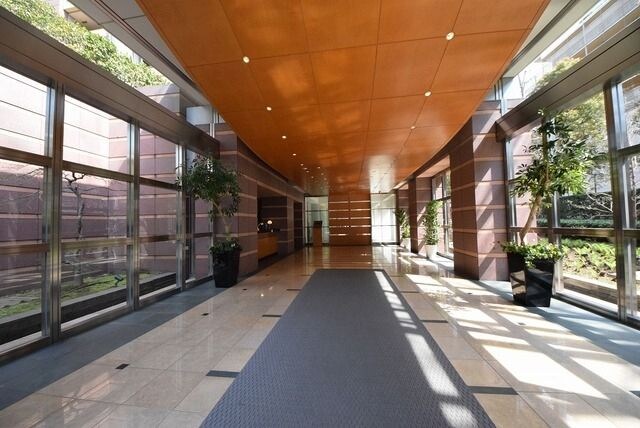 青山パークタワーの物件内観写真