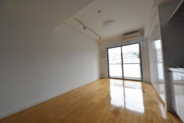 ストーリア神宮前の物件内観写真