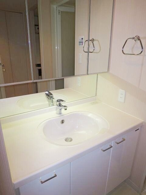 カスタリア新宿御苑の物件内観写真