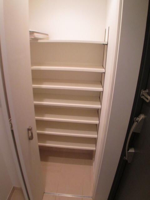 コンフォリア笹塚の物件内観写真