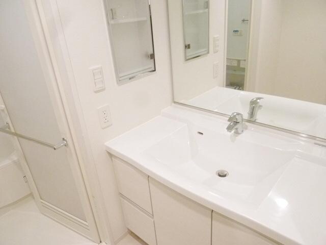 コスモリード新宿余丁町の物件内観写真