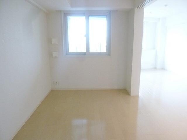 コスモリード新宿余丁町の物件内観写真