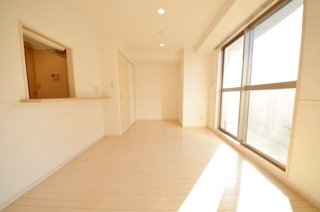 コンフォリア新中野IIの物件内観写真