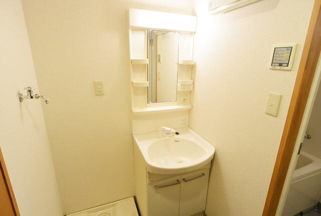 ドルフ喜多見の物件内観写真