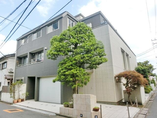 グランパルク駒場野の物件外観写真