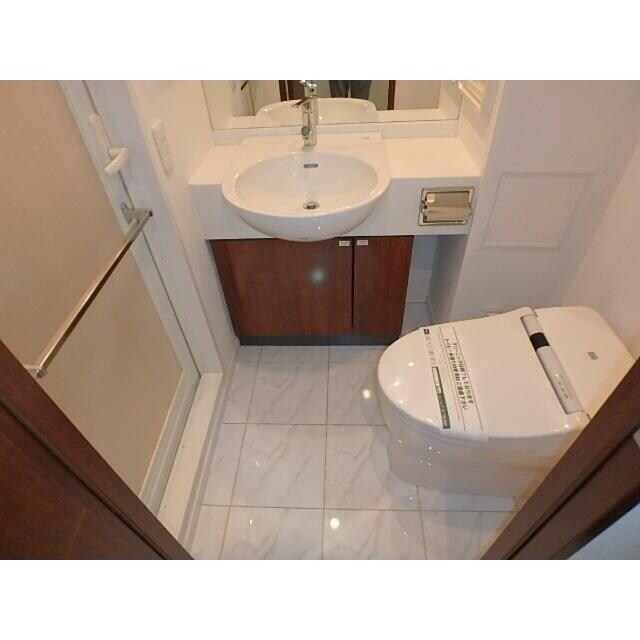 ファーストリアルタワー新宿の物件内観写真