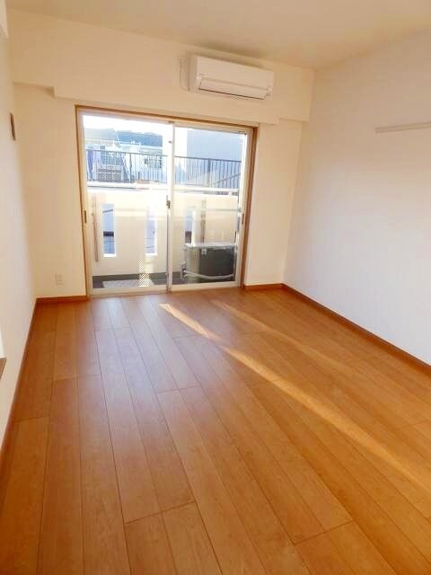 コスモリード蚕糸の森公園の物件内観写真