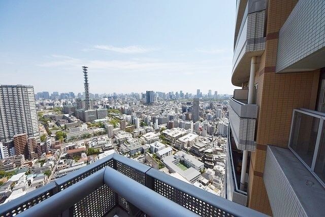 河田町ガーデン クラブフロアの物件内観写真