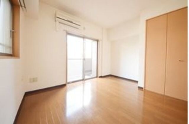 レジディア新中野の物件内観写真